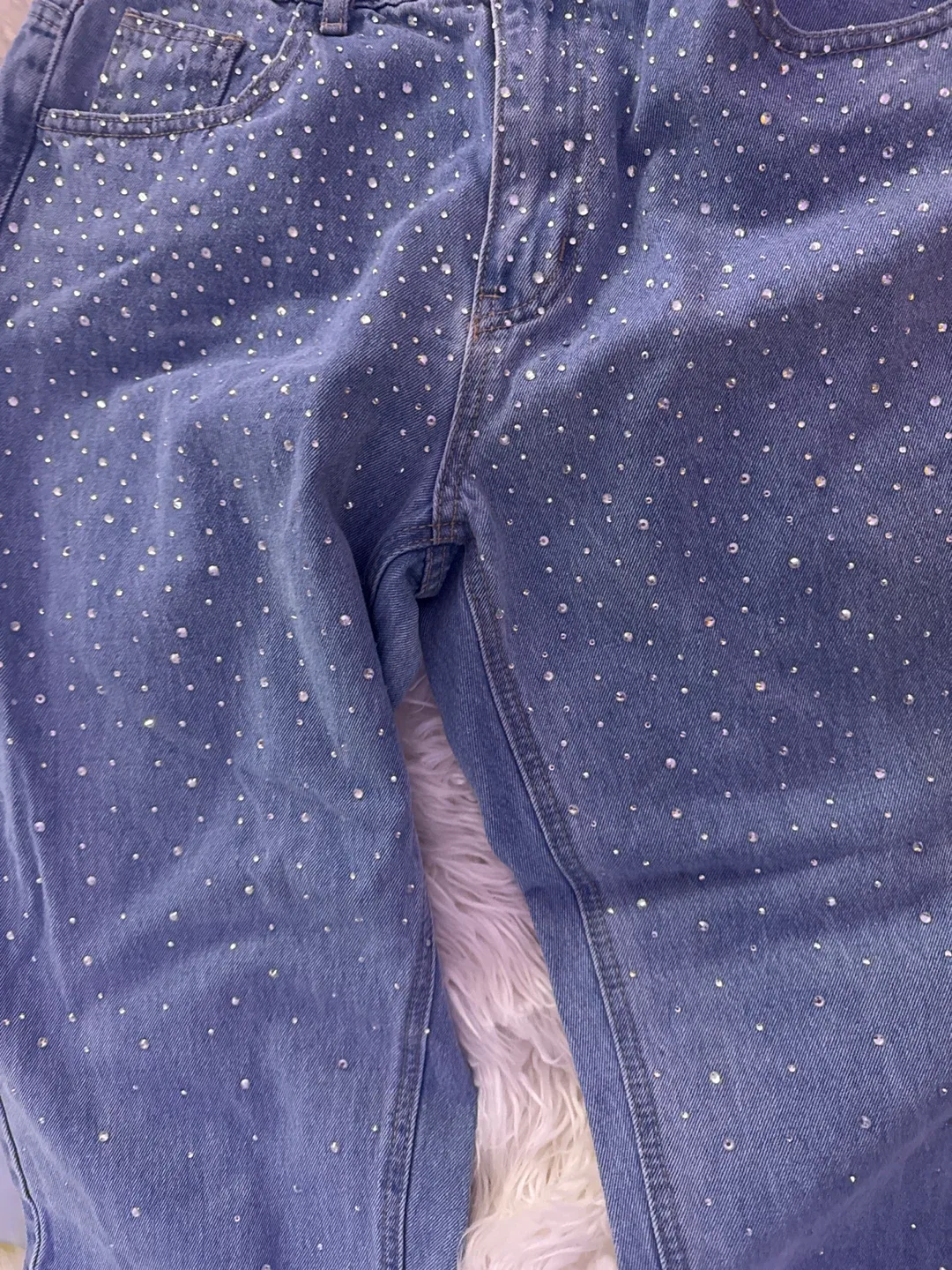 Size 32 Rhinestone Embellished Jeans image indicator(2)