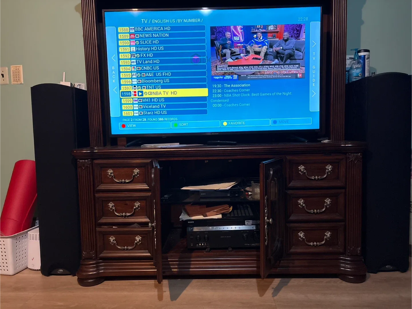 TV and Entertainment Center image indicator(2)