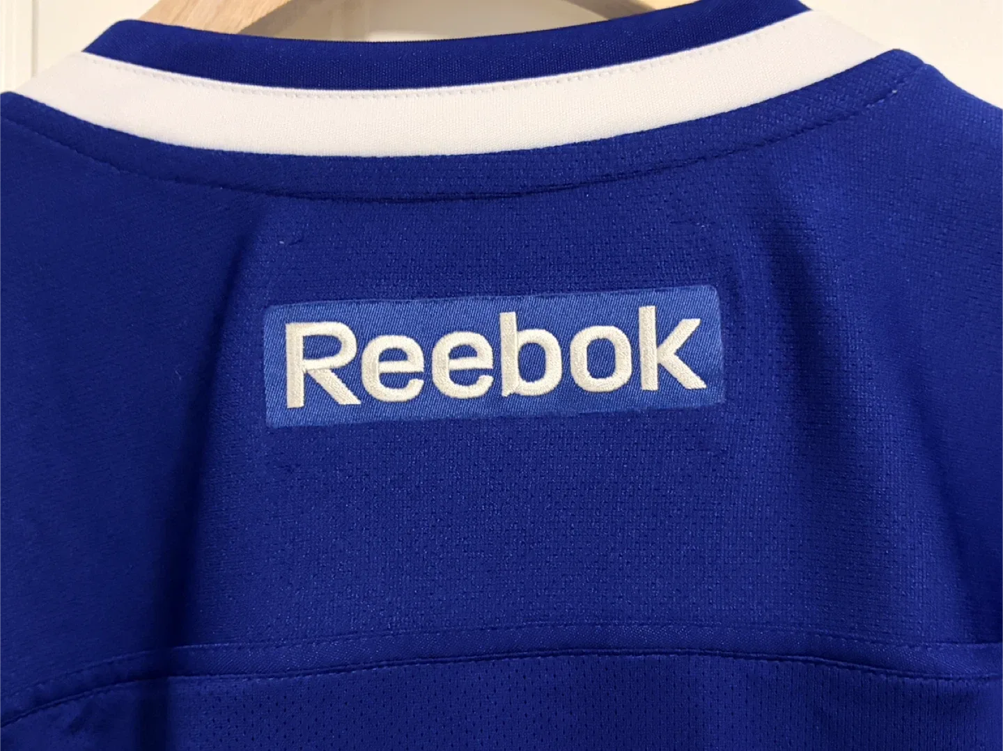Authentic Reebok Vancouver Canucks Stick In Rink Jersey Medium image indicator(6)