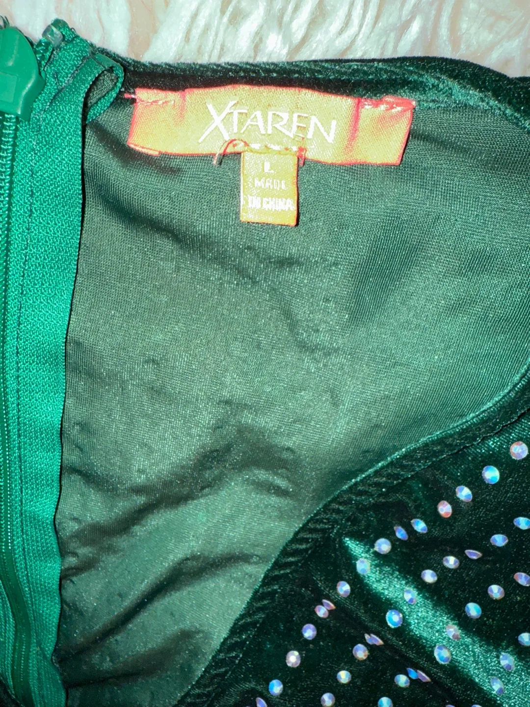 Xtaren Green Velvet Dress - Size L image indicator(2)