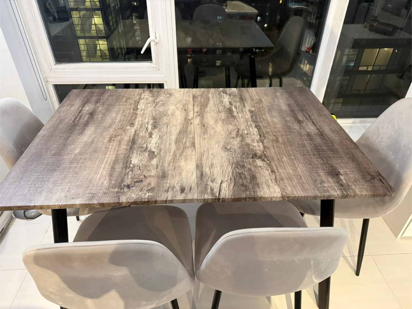 Extendable Dining Table with 4 Grey Velvet Chairs - photo 4