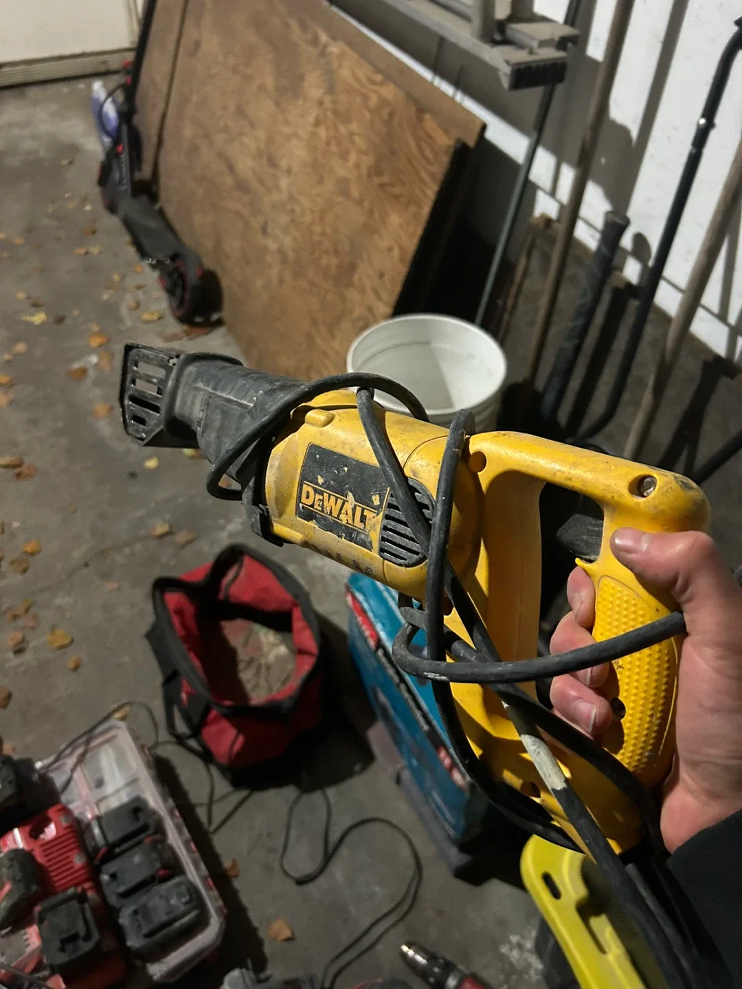 DeWalt Reciprocating Saw thumbnail
