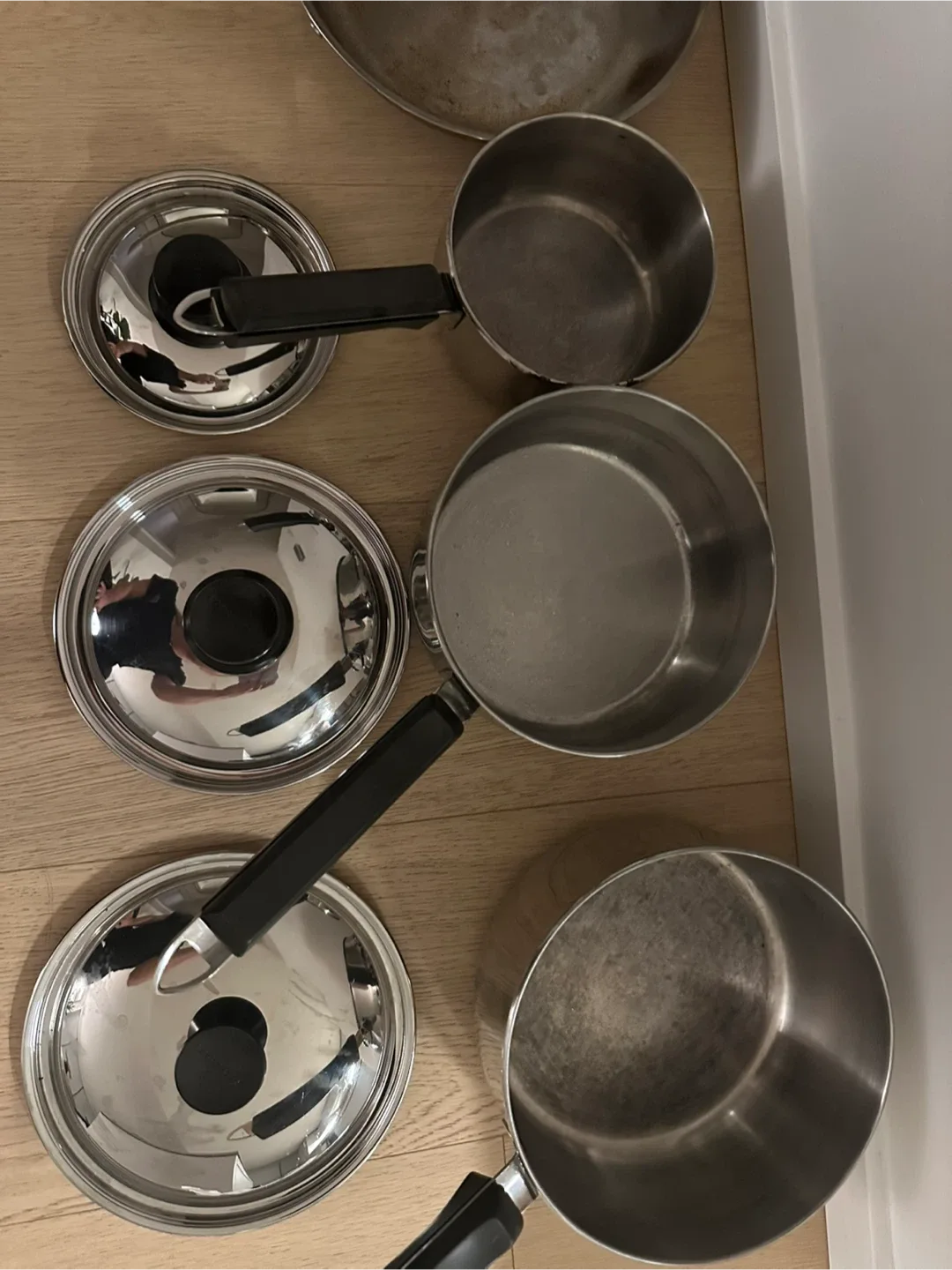Stainless Steel Lagostina Pots and Pans Set image indicator(3)