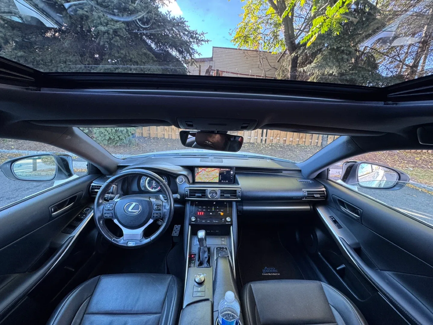 White Lexus IS image indicator(7)