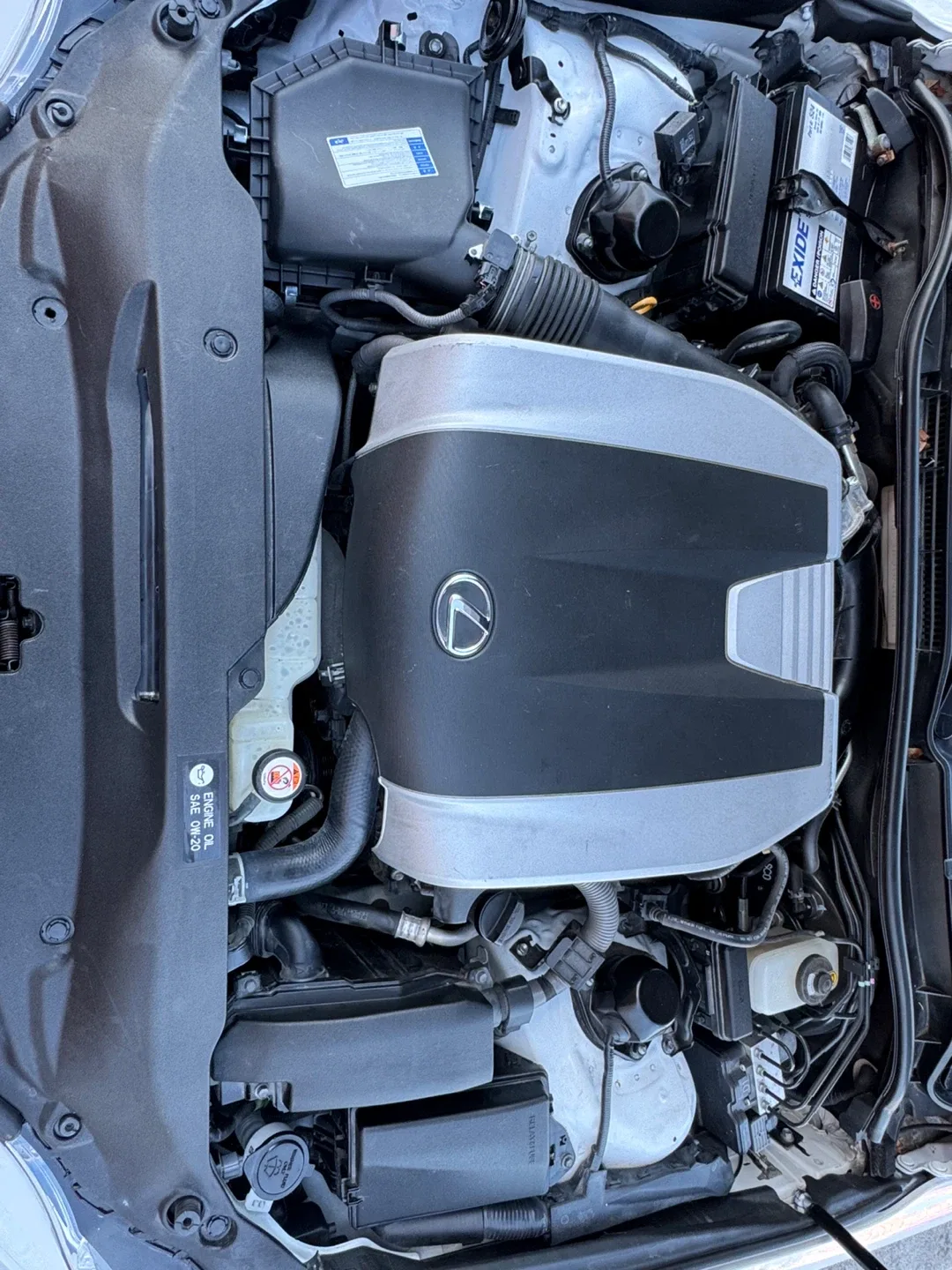 White Lexus IS image indicator(8)