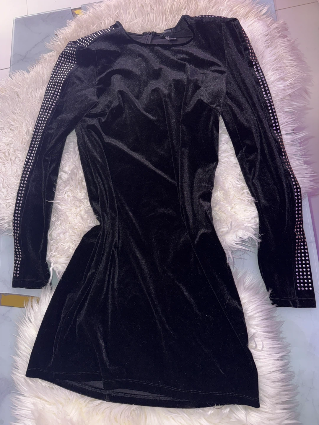 Forever 21 Black Velvet Dress - Size L