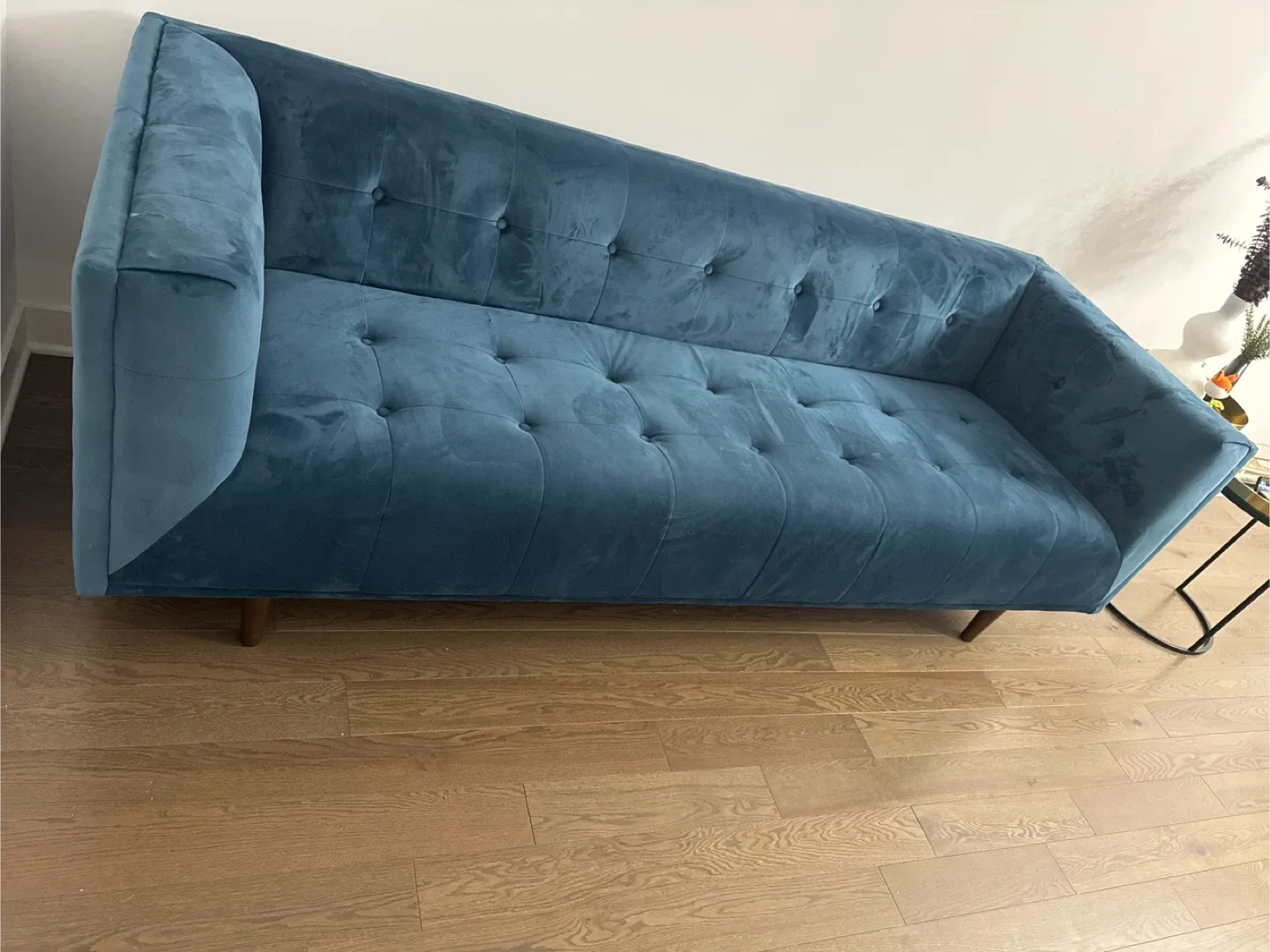 Blue Velvet Sofa image indicator(3)