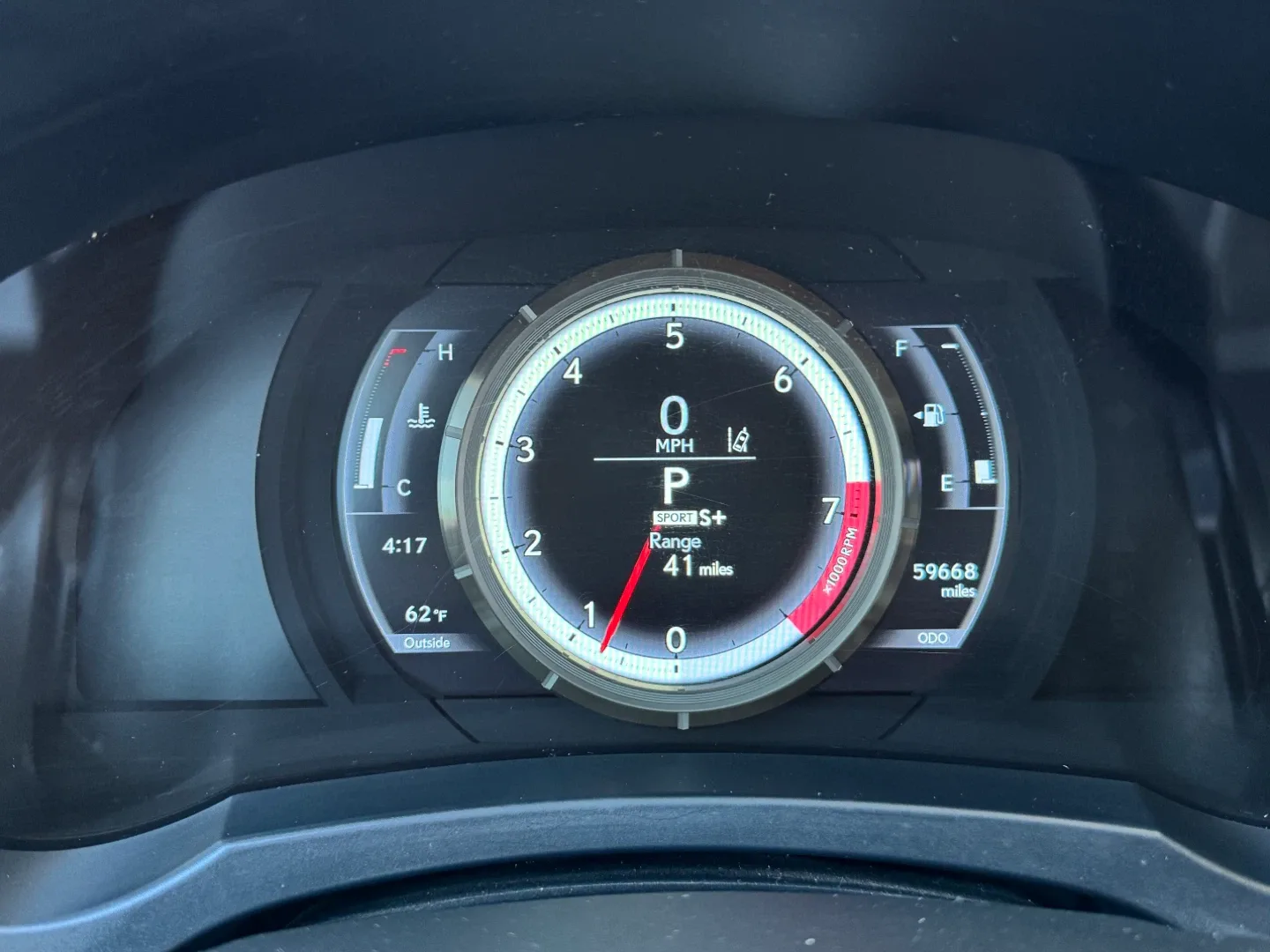 White Lexus IS image indicator(9)