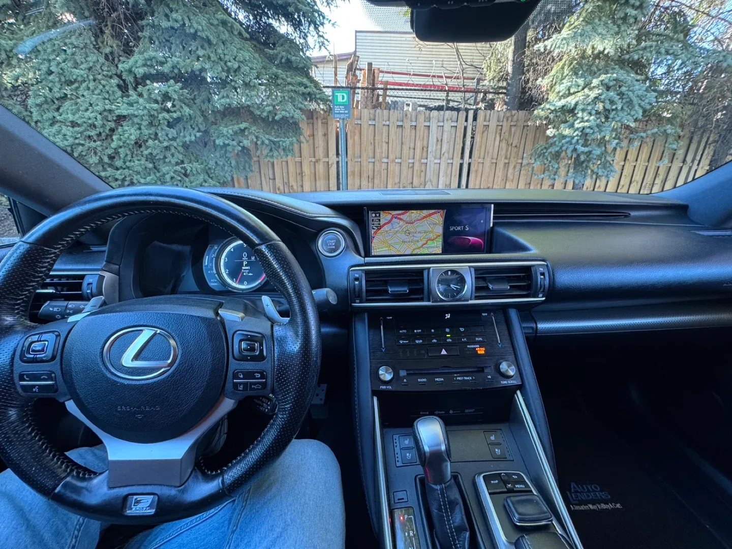 White Lexus IS image indicator(10)