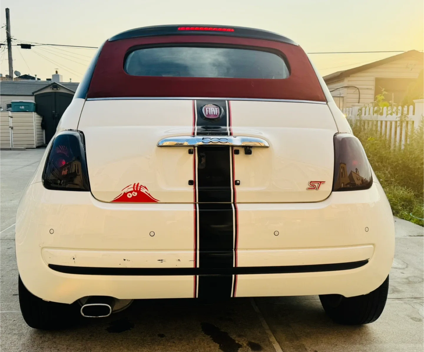 Fiat 500 ST - White with Black Stripes image indicator(5)