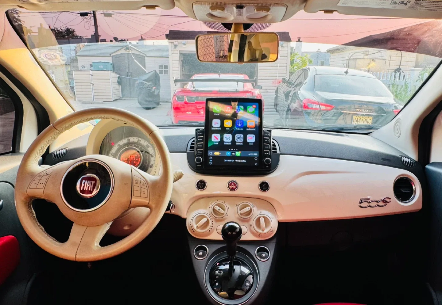 Fiat 500 ST - White with Black Stripes image indicator(8)