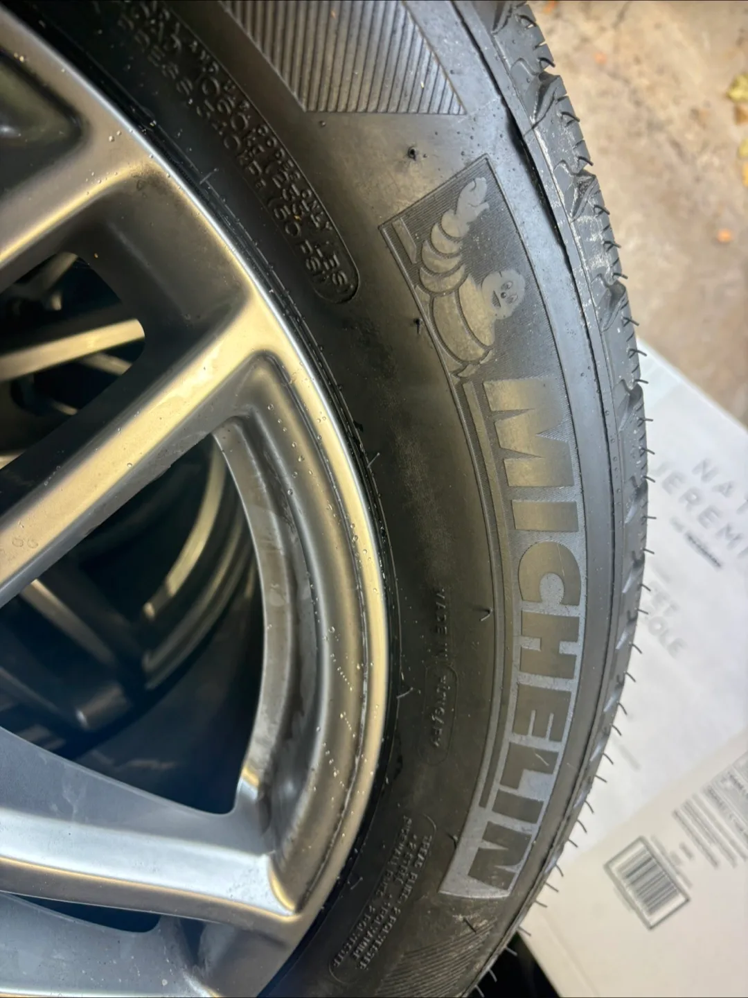 Porsche wheels Michelin latitude tires image indicator(3)
