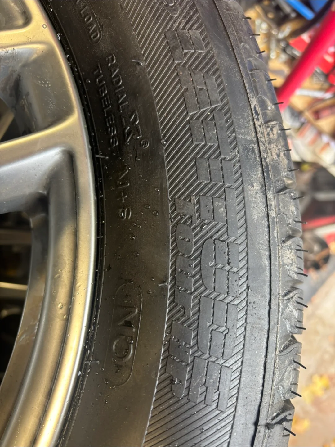Porsche wheels Michelin latitude tires image indicator(2)
