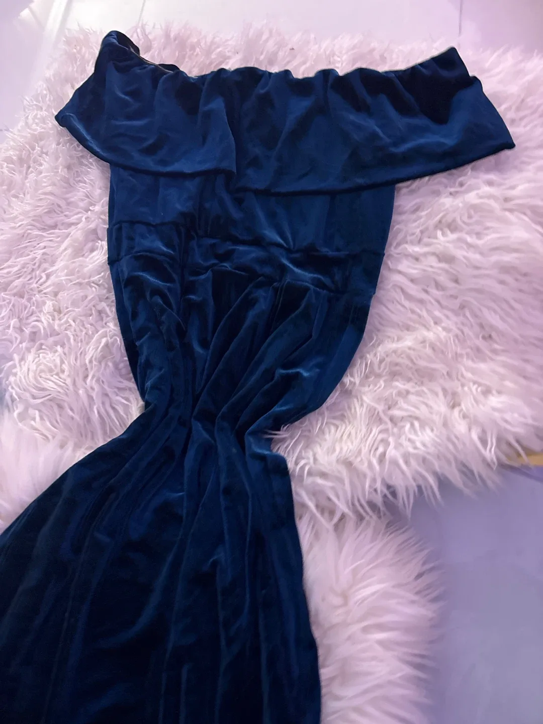 Blue Velvet Off-the-Shoulder Dress image indicator(2)