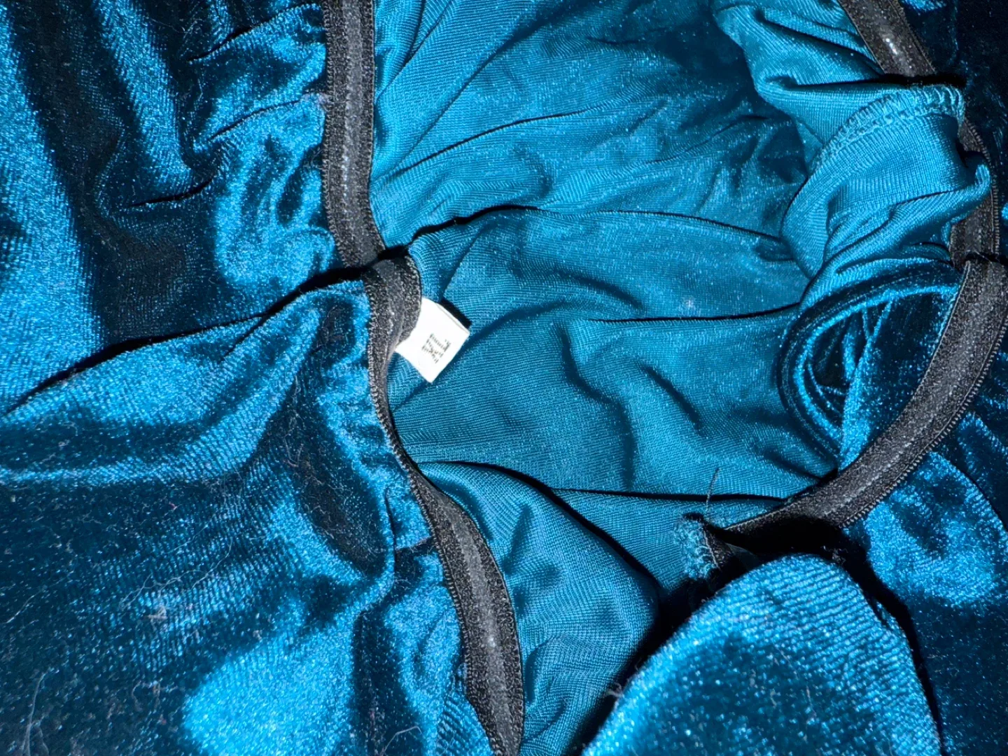 Blue Velvet Off-the-Shoulder Dress image indicator(6)