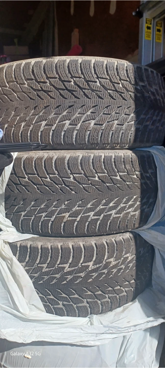 Nokian Hakkapeliitta R3 SUV 265/50R20 Tires