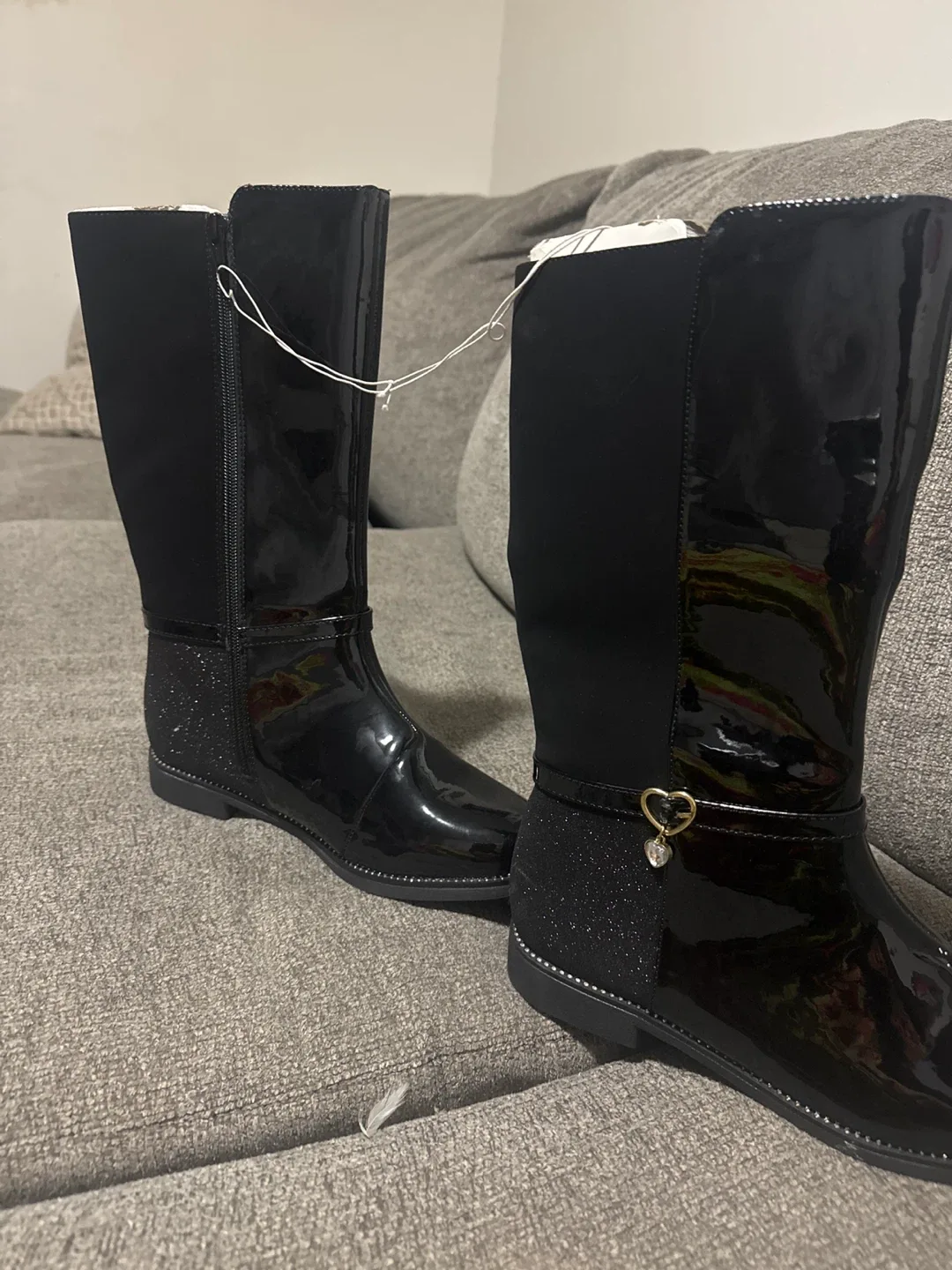 The Children's Place Black Boots image indicator(3)