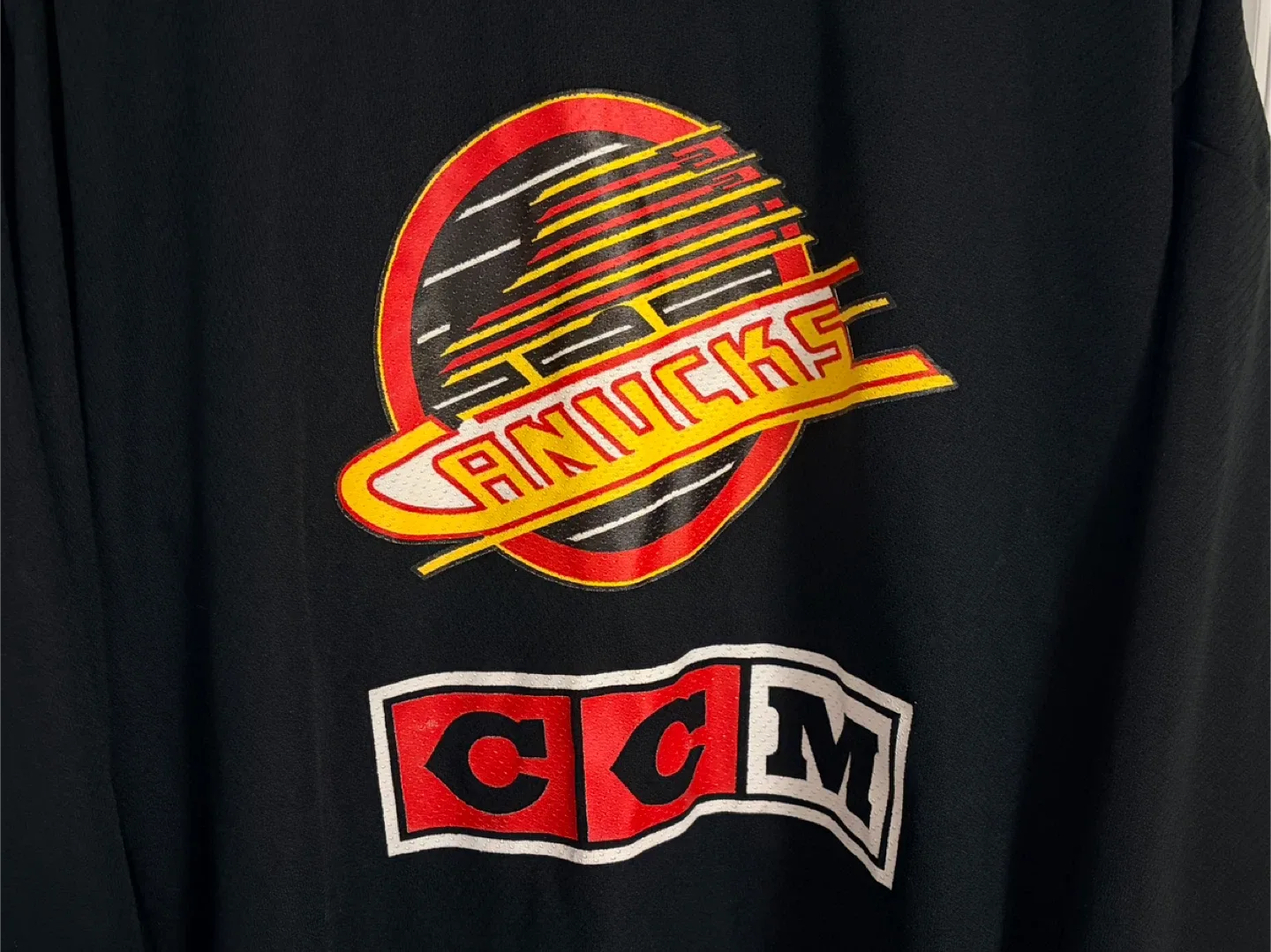 Authentic CCM Vancouver Canucks Black Practice Jersey Size XL image indicator(2)