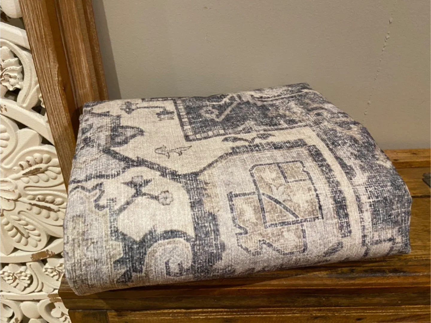 New 4x6 Washable Area Rug Vintage Grey image indicator(8)