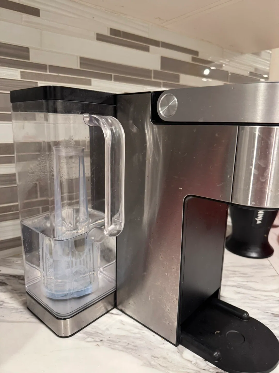 Keurig K-Supreme Coffee Maker image indicator(2)