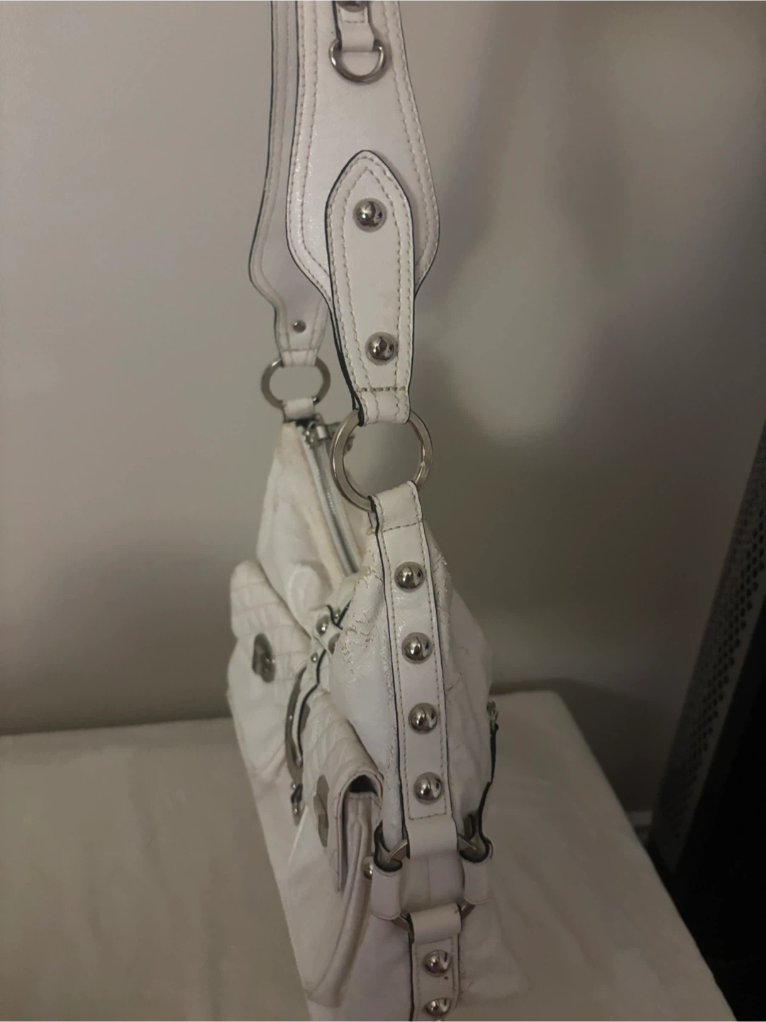 Guess White Shoulder Bag - photo 2