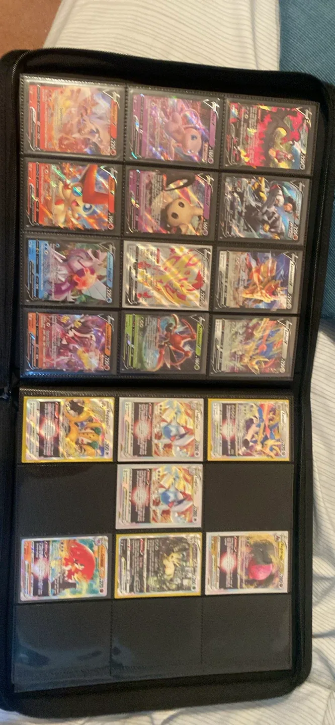 Pokémon Cards in Binder image indicator(6)