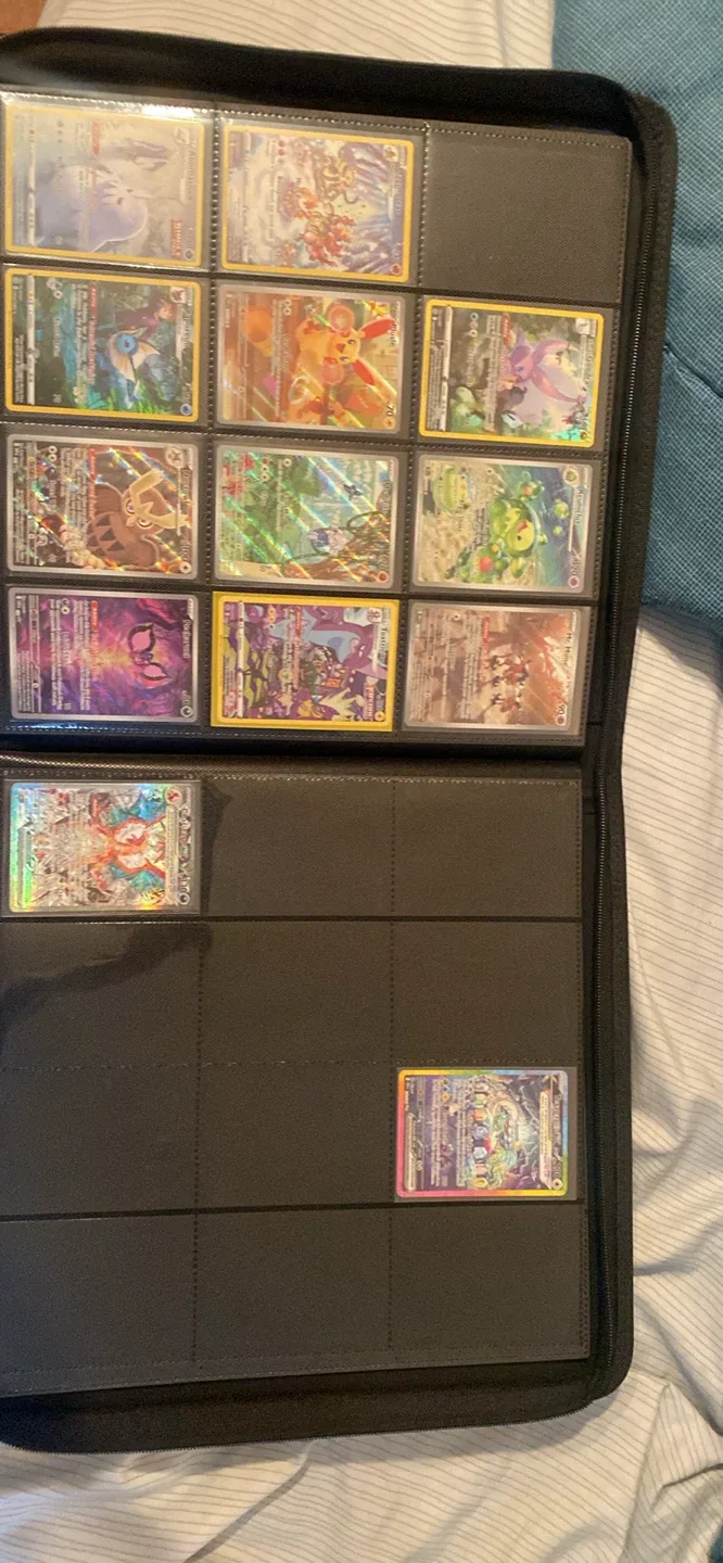 Pokémon Cards in Binder image indicator(2)