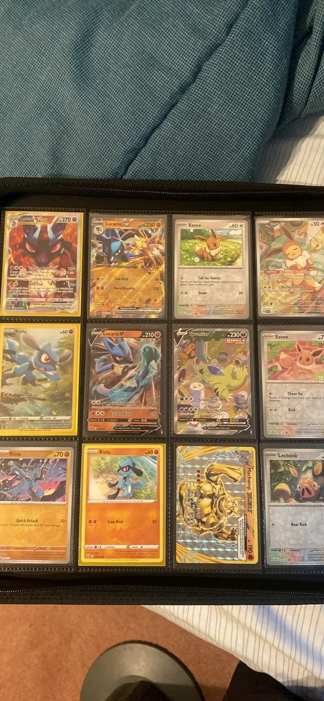 Pokémon Cards in Binder image indicator(5)
