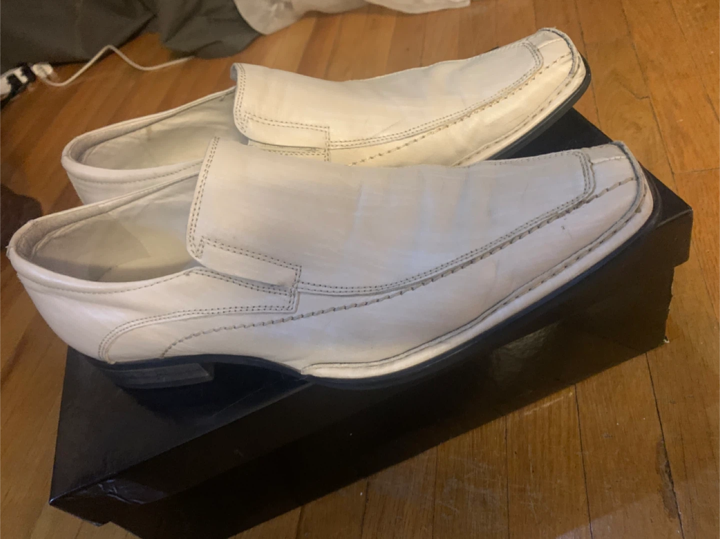 B2 Cream Leather Dress Shoes w/ Box - photo 2