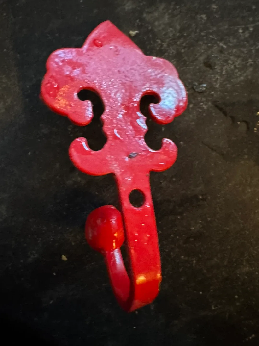 Red Fleur-de-Lis Wall Hooks - Set of 4 image indicator(3)
