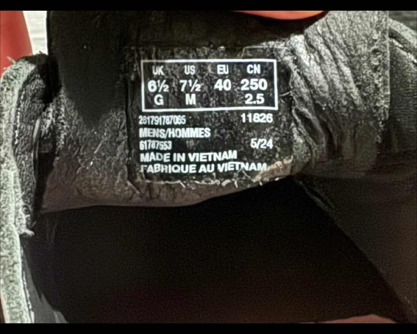 Clarks Desert Rock Lo Black Leather, Size 7.5 image indicator(6)