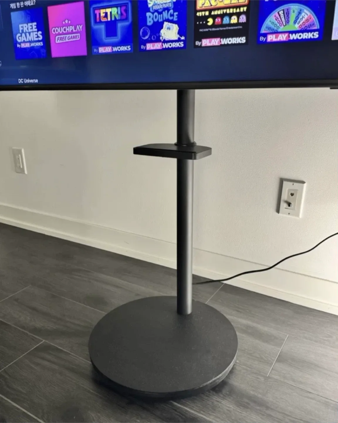 Rolling TV Stand for 13-49" Screens image indicator(5)