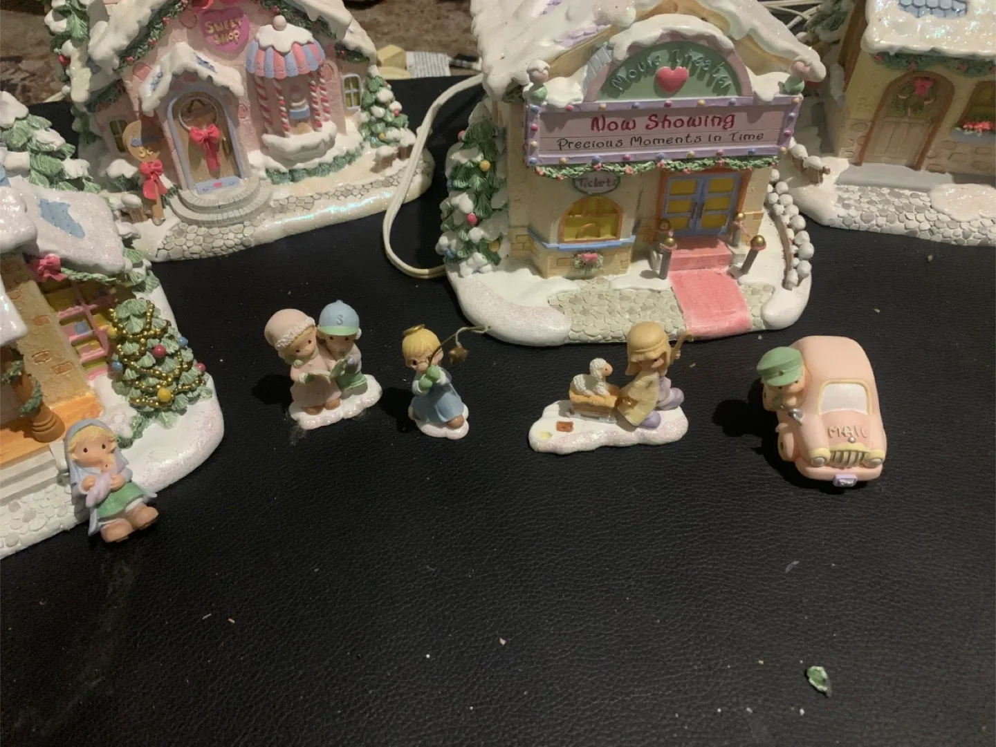 Precious moments Christmas village image indicator(2)