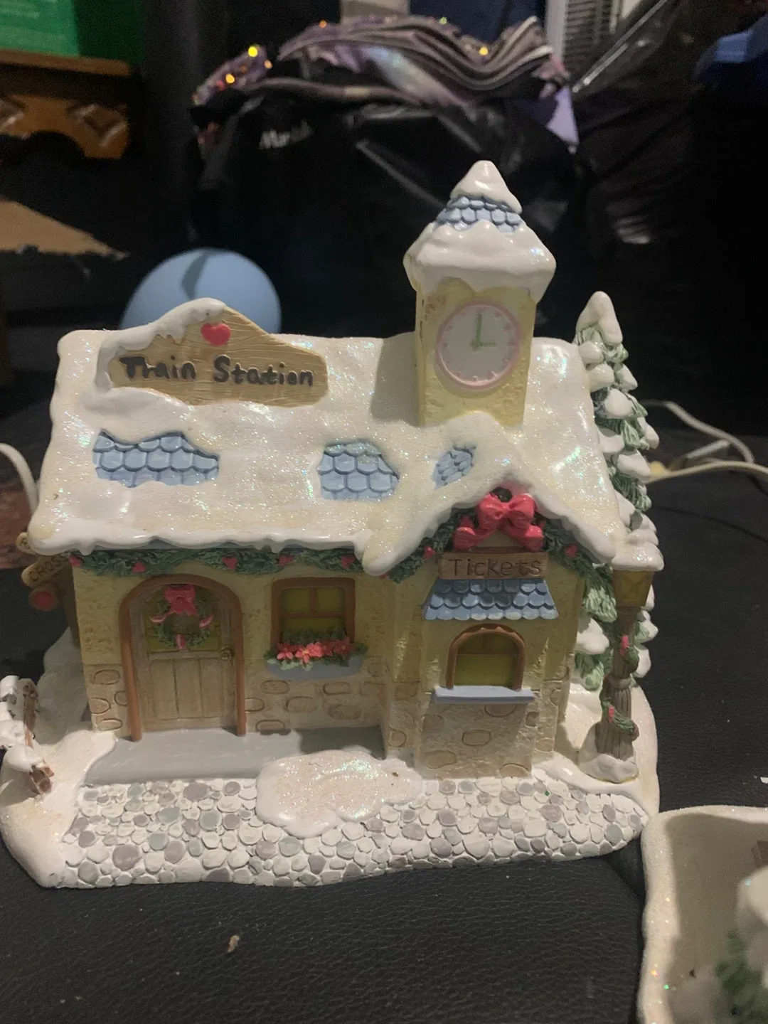 Precious moments Christmas village image indicator(5)