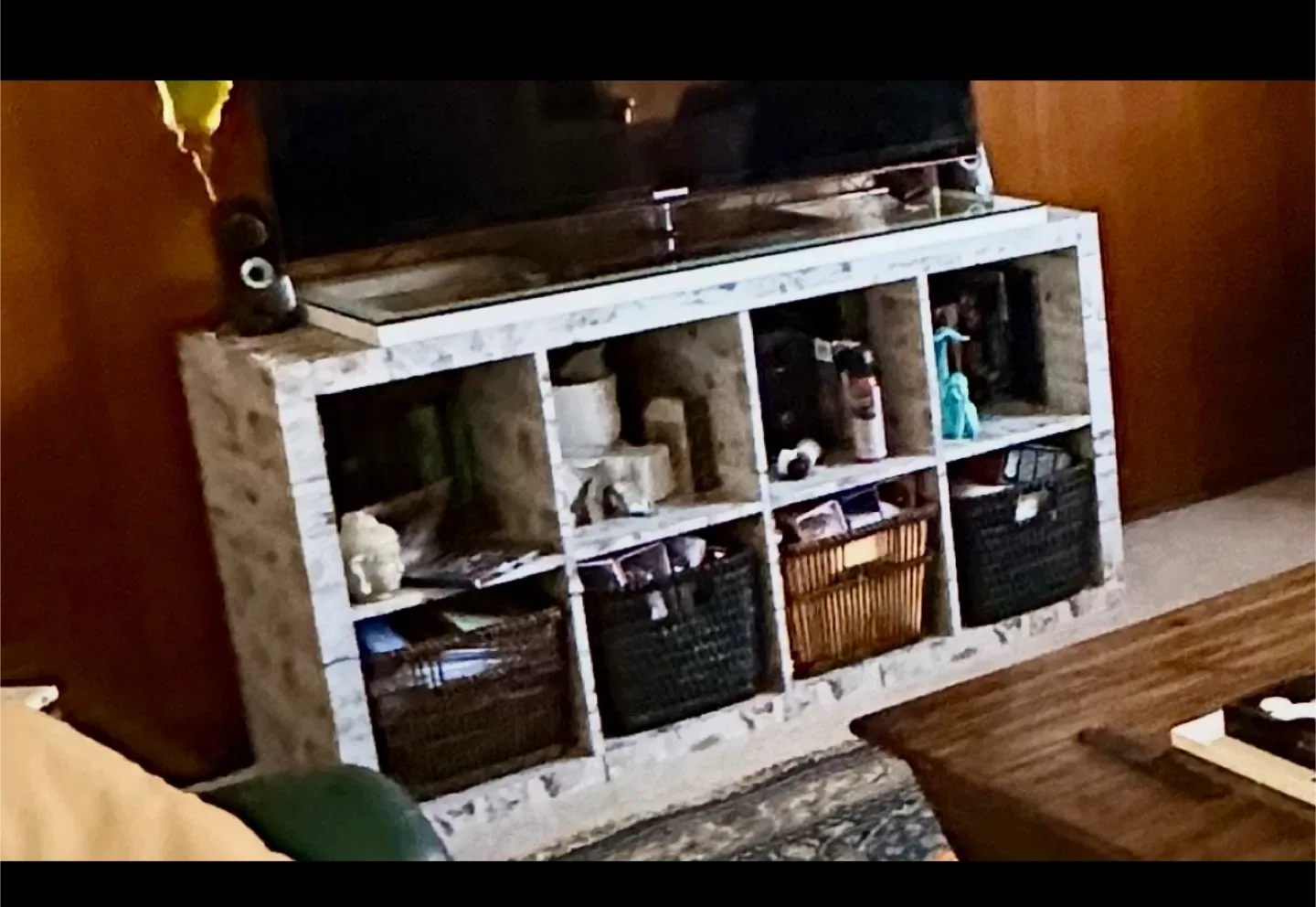 Shelf unit with storage image indicator(2)