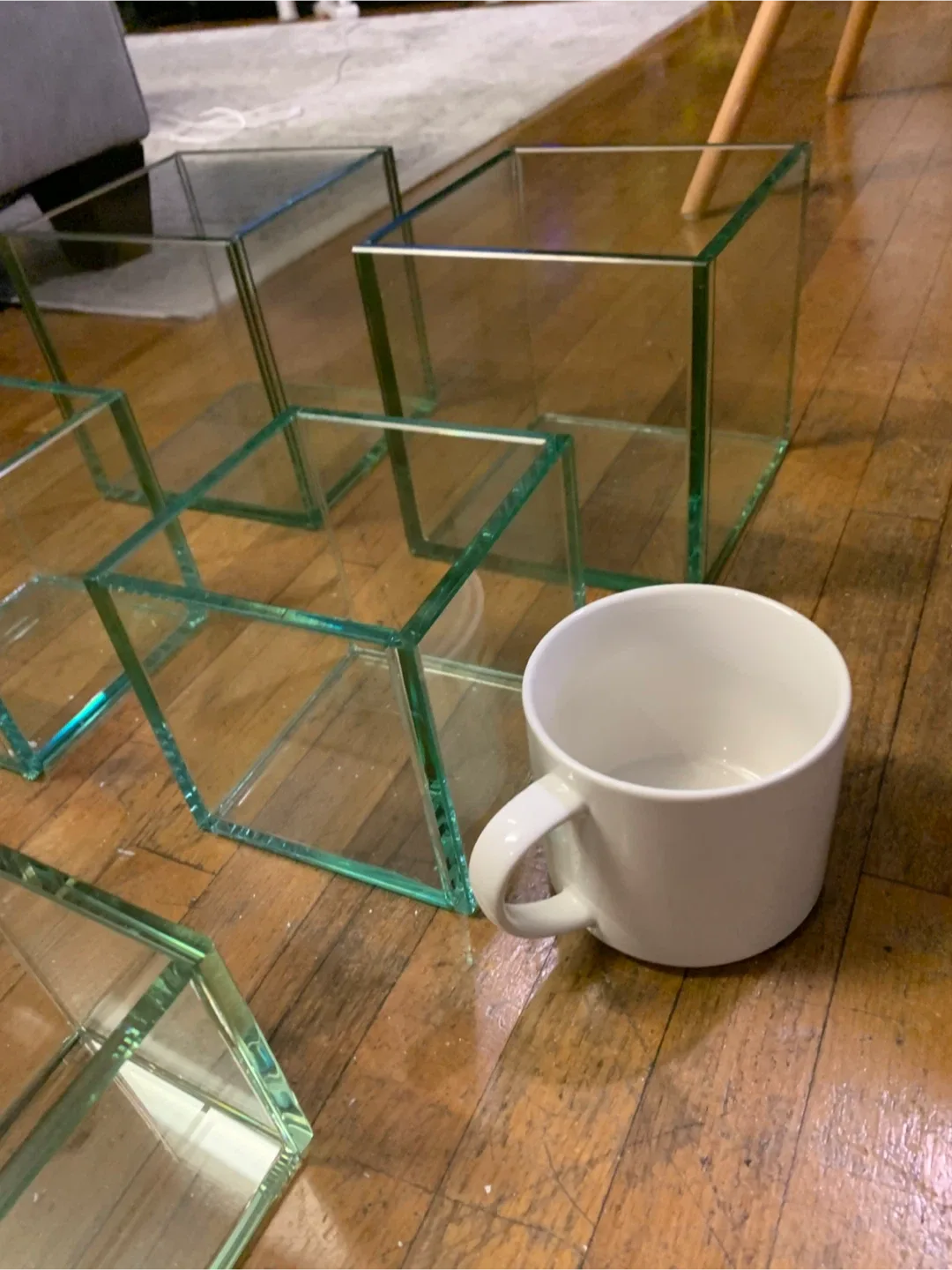 2 big , 2 medium , and 2 small Small Glass Display Cubes image indicator(7)