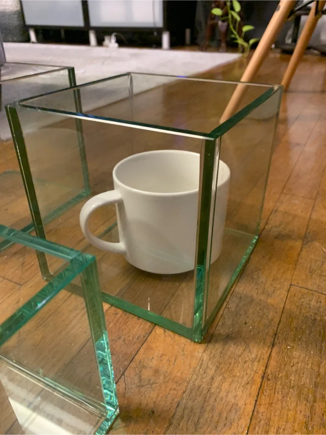 2 big , 2 medium , and 2 small Small Glass Display Cubes image indicator(5)