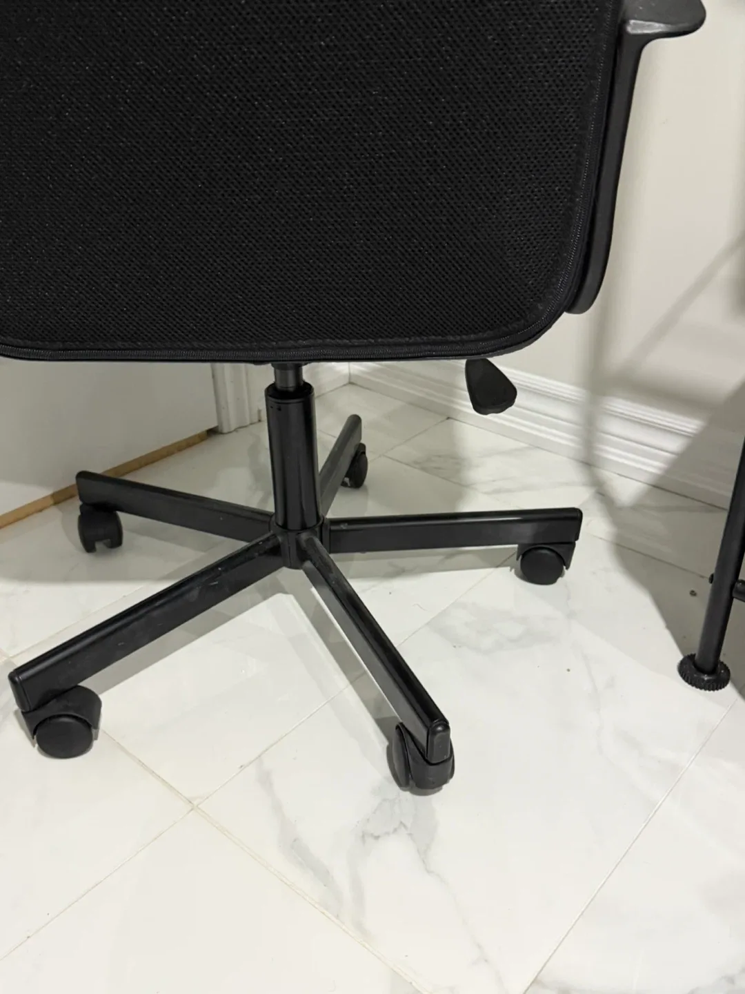 Black Office Chair - Some Wear image indicator(4)