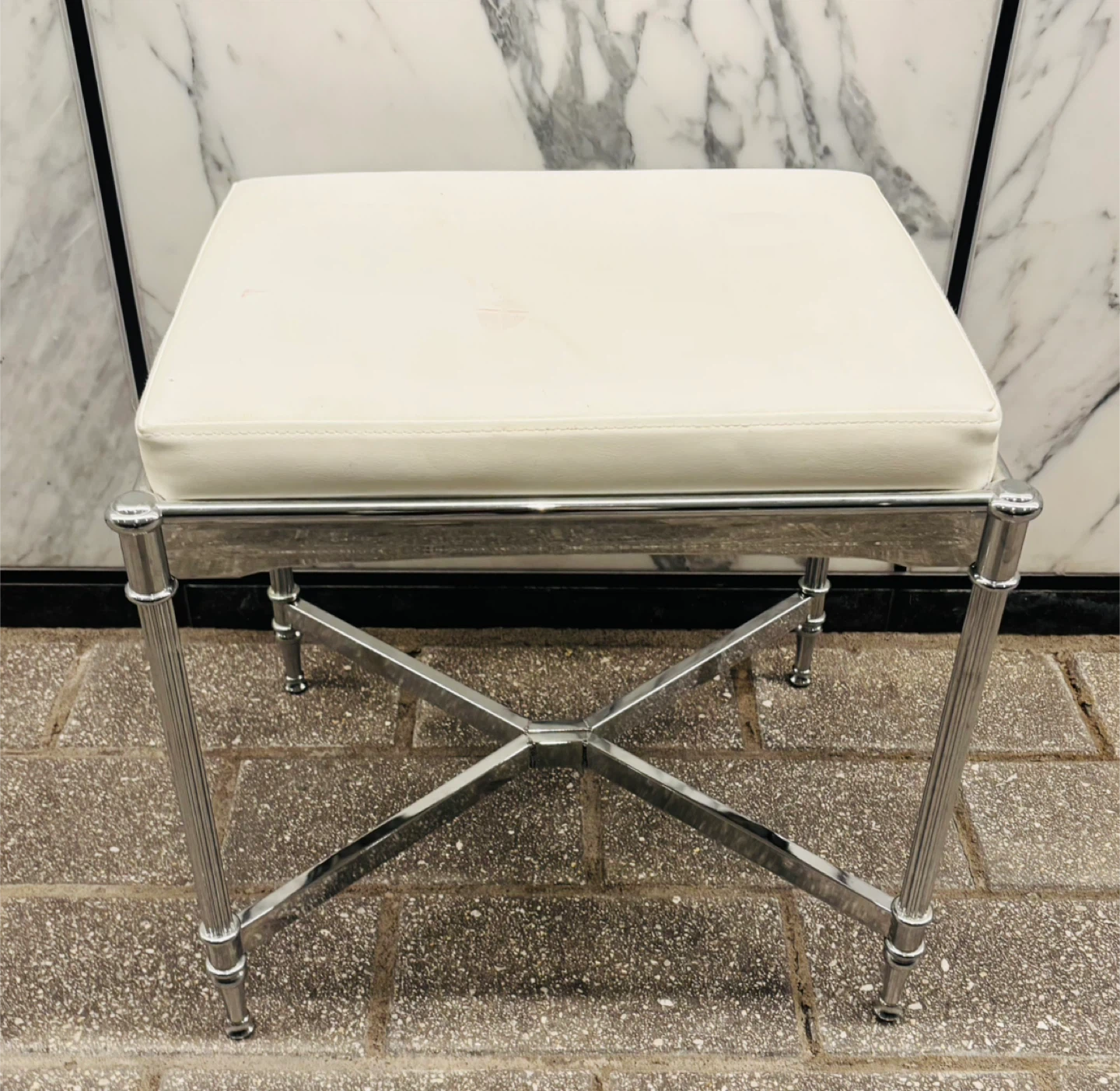 Frontgate Belmont Vanity White Stool - photo 4