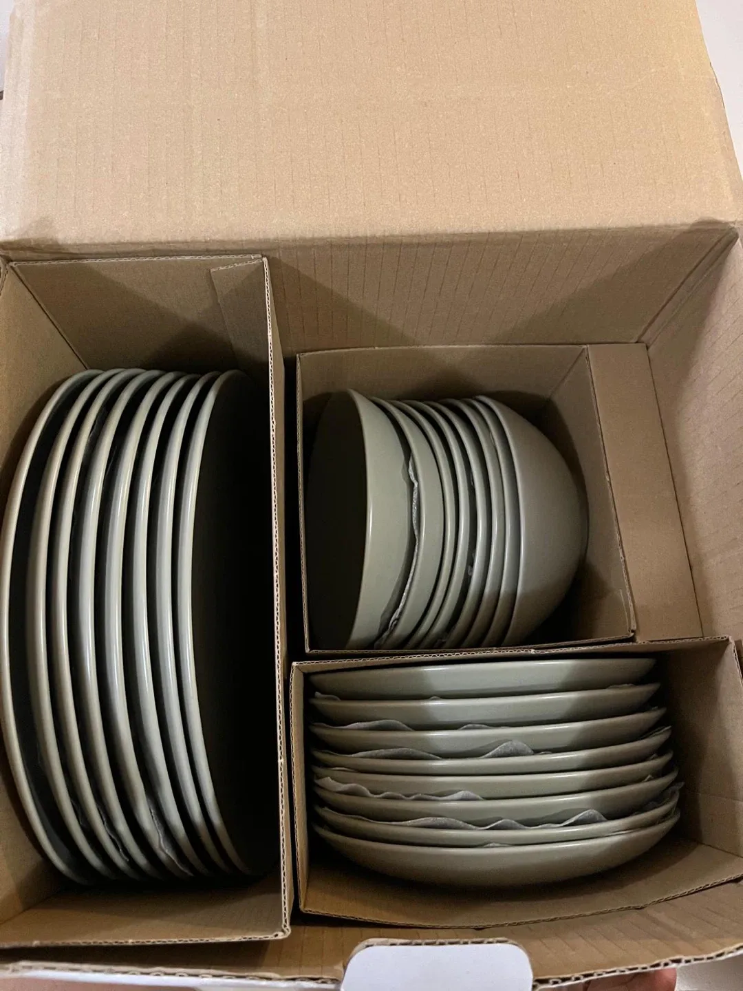 IKEA FÄRGKLAR 24-Piece Dinnerware Set, New in Box! image indicator(4)