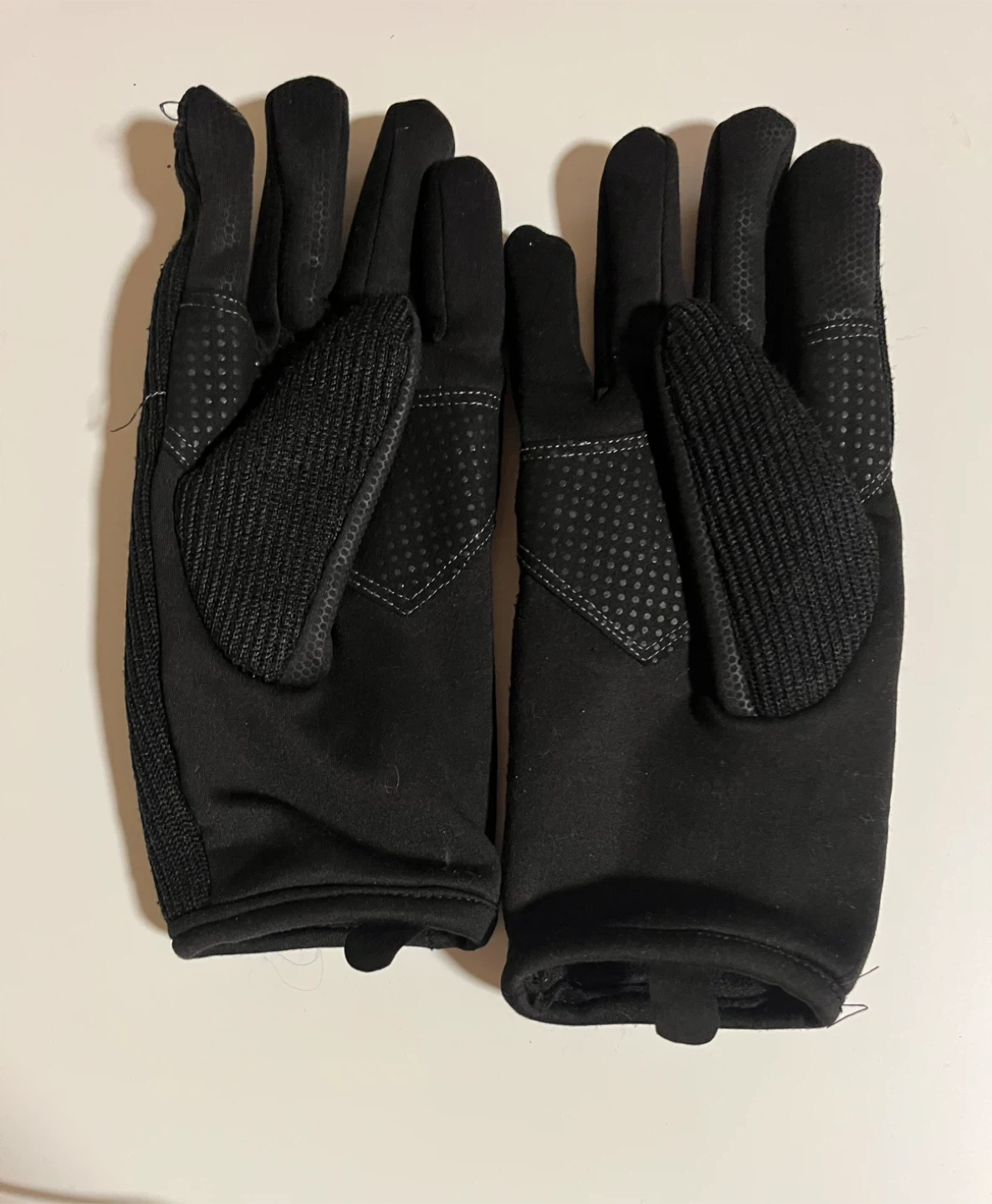 Igloos Black Gloves - Large