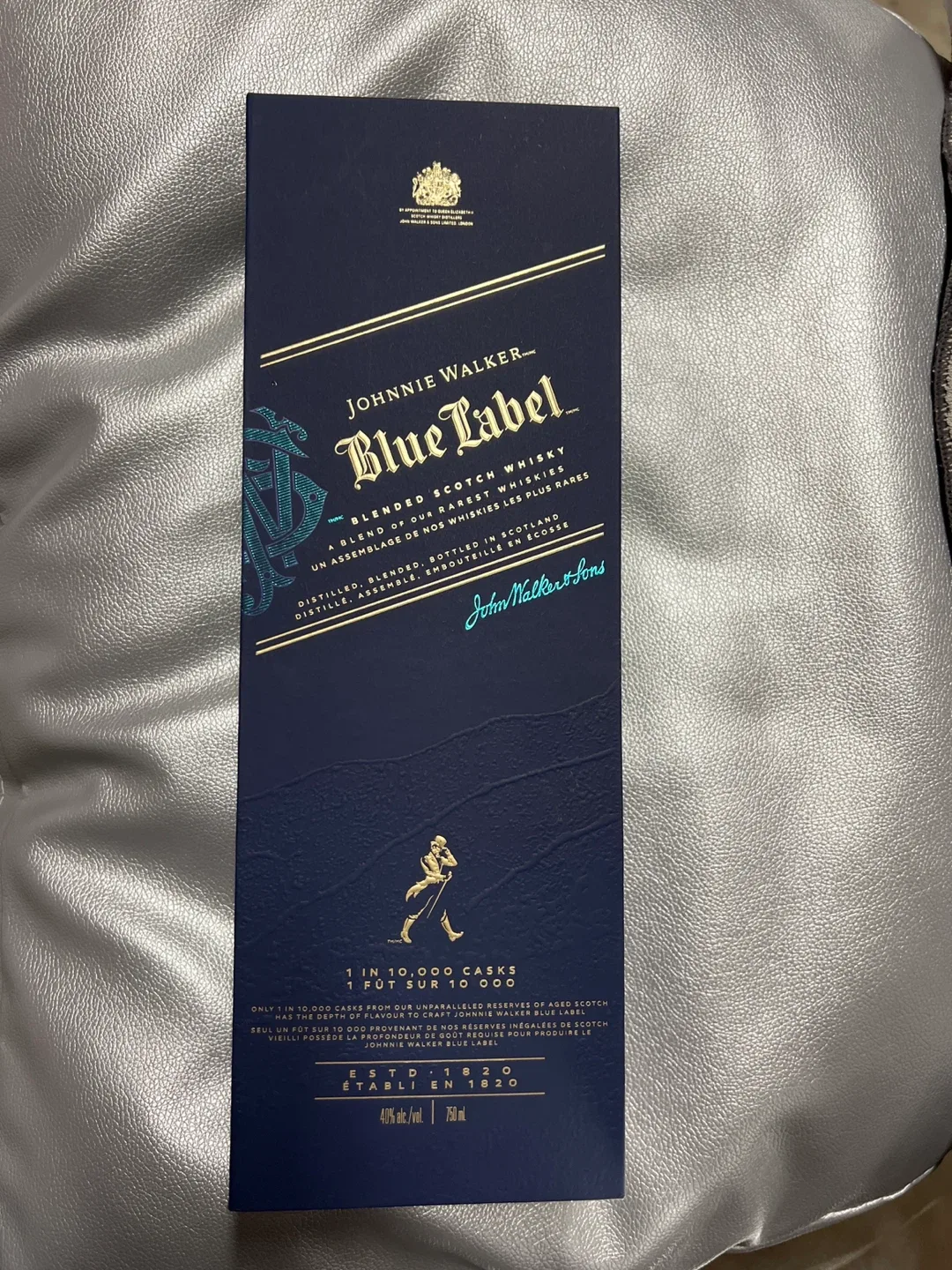 Johnnie Walker Blue Label Collectors Box (no botttle) image indicator(6)