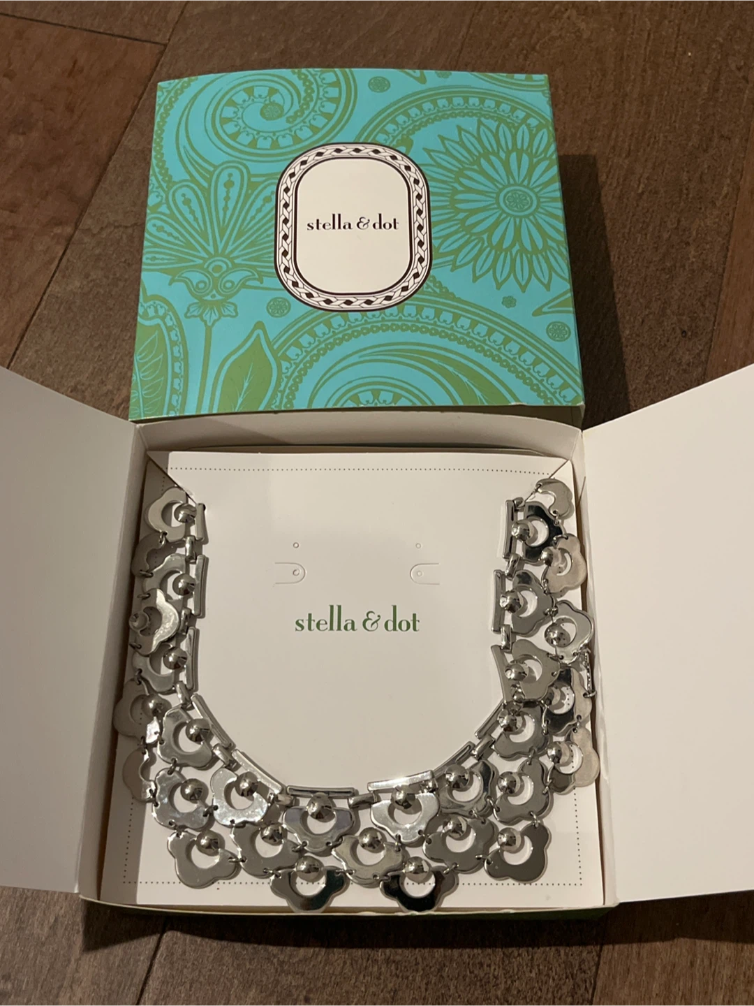 Stella & Dot Silver Necklace with Box