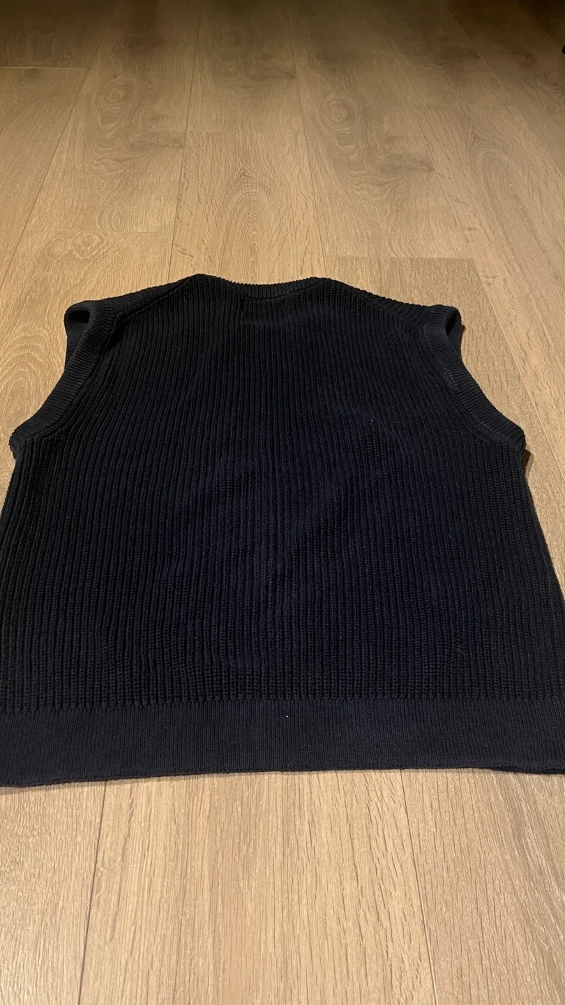 ZARA knitted sweater vest image indicator(3)