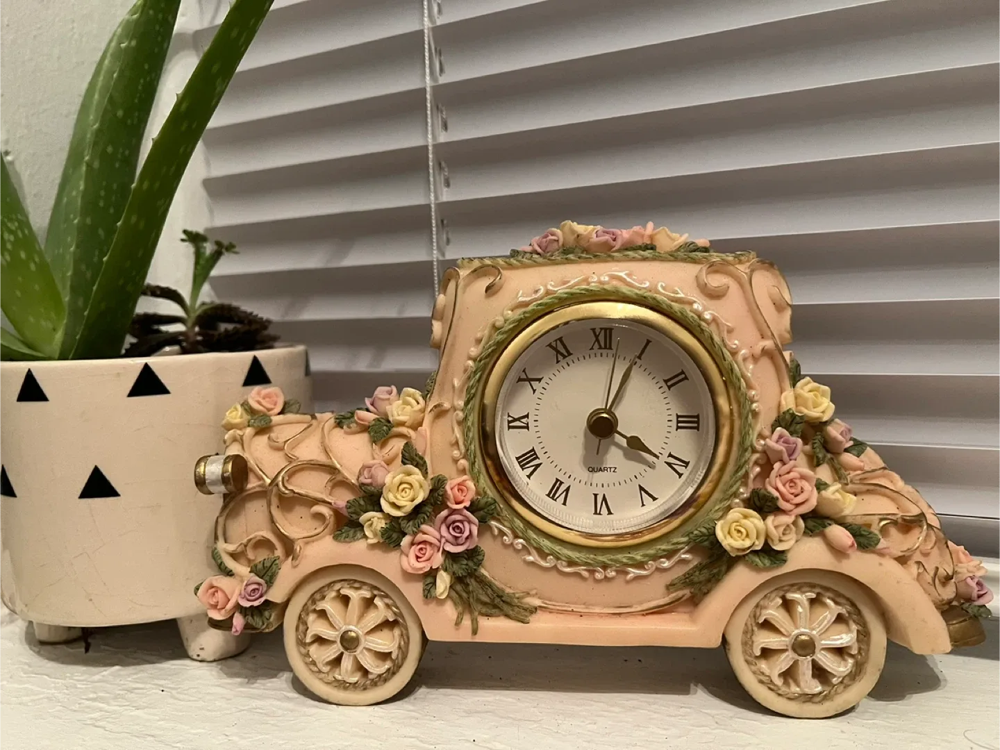 Floral Vintage Clock