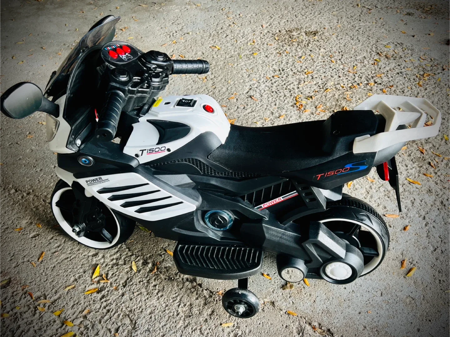 Kids' Ride-On Motorcycle - T1500 image indicator(2)