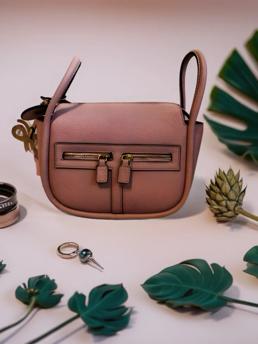 TOD'S Leather Crossbody Bag - Pink