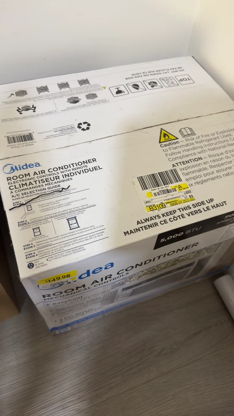 Midea 5,000 BTU Room Air Conditioner - NEW thumbnail