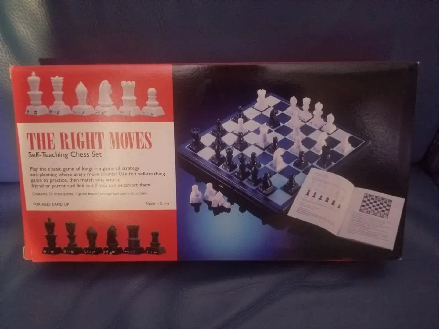 The Right Moves Self-Teaching Chess Set