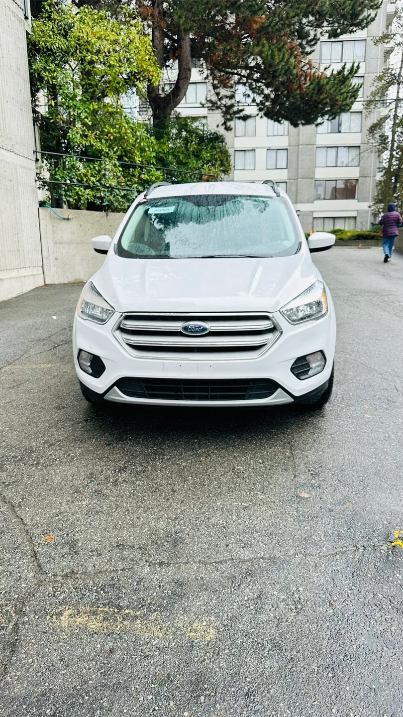 Ford Escape SE image indicator(3)